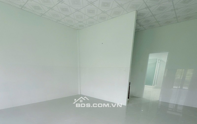 Bán nhà 1 trệt 1 lầu vừa xây xong có đầy đủ chủ quyền.Gía 1,5 tỷ tại TP Bến Tre